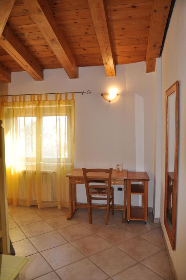 B&B Casa Ghiani Isili ภายนอก รูปภาพ
