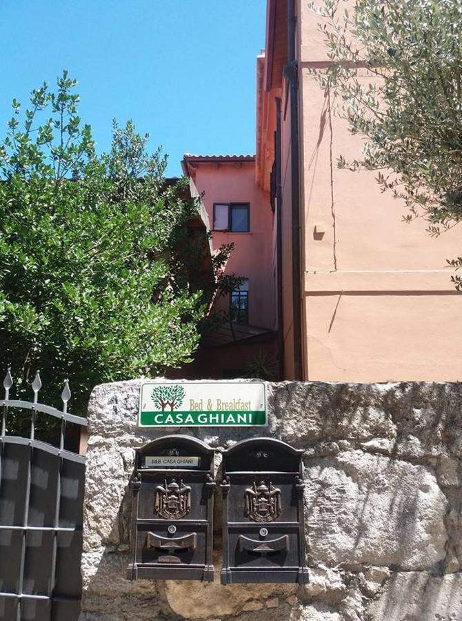 B&B Casa Ghiani Isili ภายนอก รูปภาพ